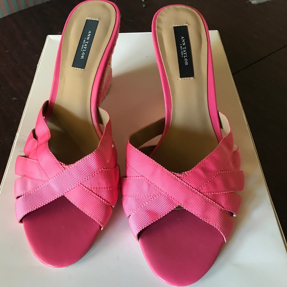 Ann Taylor pink gros grain wedge espadrille sandals size 9.5 M